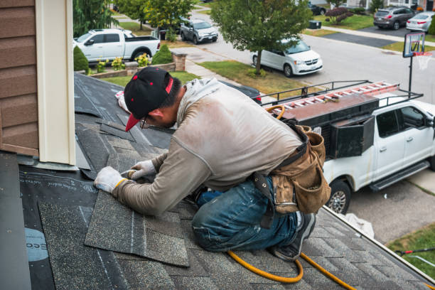 Professional Emergency Roof Repair technician working in Stroh, IN